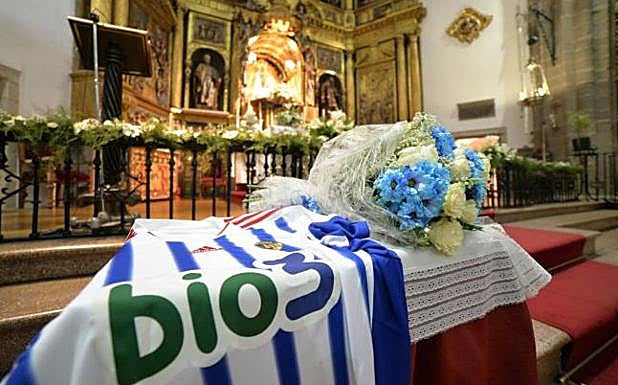 Imagen de archivo de la ofrenda de la Ponferradina a 'la Morenica'.