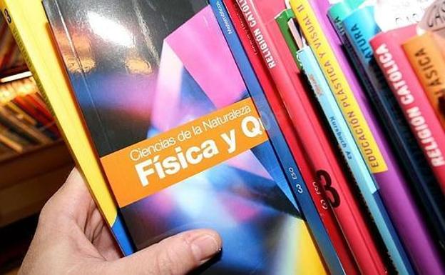 La venta de libros de texto de segunda mano crece un 186% en Castilla y León en verano