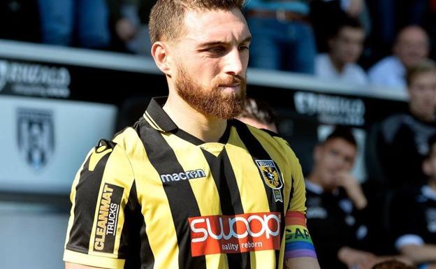 UEFA premia al georgiano Guram Kashia por su apoyo a gais y lesbianas