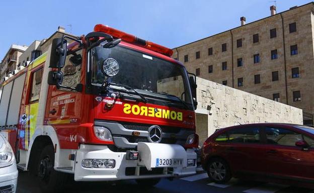 Camión de bomberos.