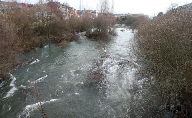 El río Sil a su paso por Ponferrada.