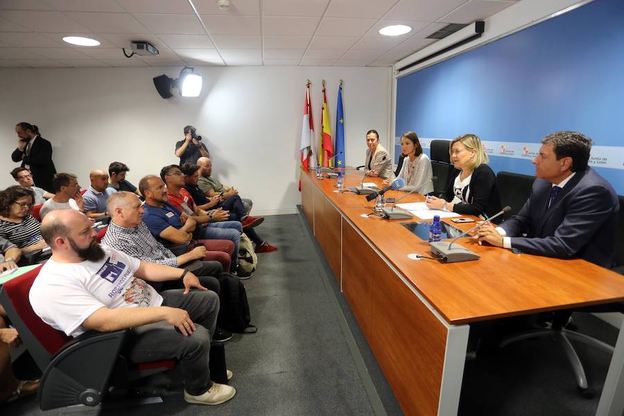 Fotos: Cumbre en Valladolid sobre la crisis de Vestas en León