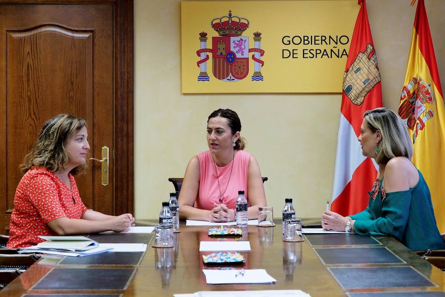 Fotos: Reunión de la Junta, Gobierno y eurodiputados para tratar el tema de la empresa Vestas