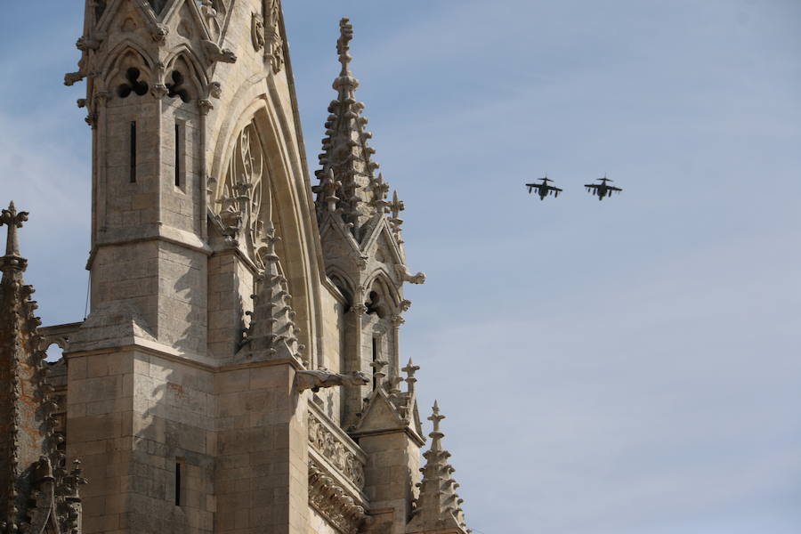 Fotos: Los cazas surcan el cielo de León