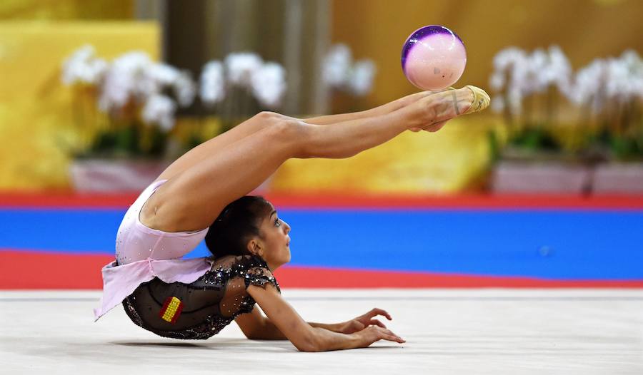 Fotos: Sara Llana brilla con la pelota en el Mundial de Rítmica de Sofía