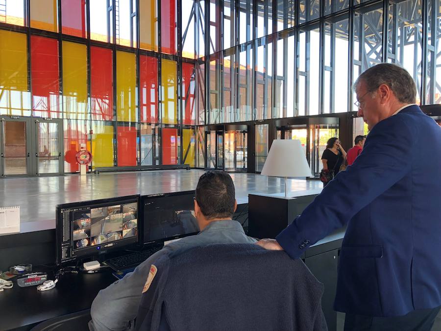 Fotos: Comparecencia de Antonio Silván para informar sobre el Palacio de Exposiciones de León