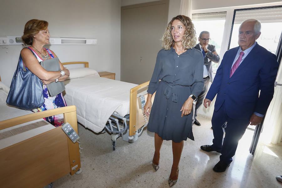 Fotos: La consejera de Familia visita residencia de mayores &#039;Armunia&#039; de León