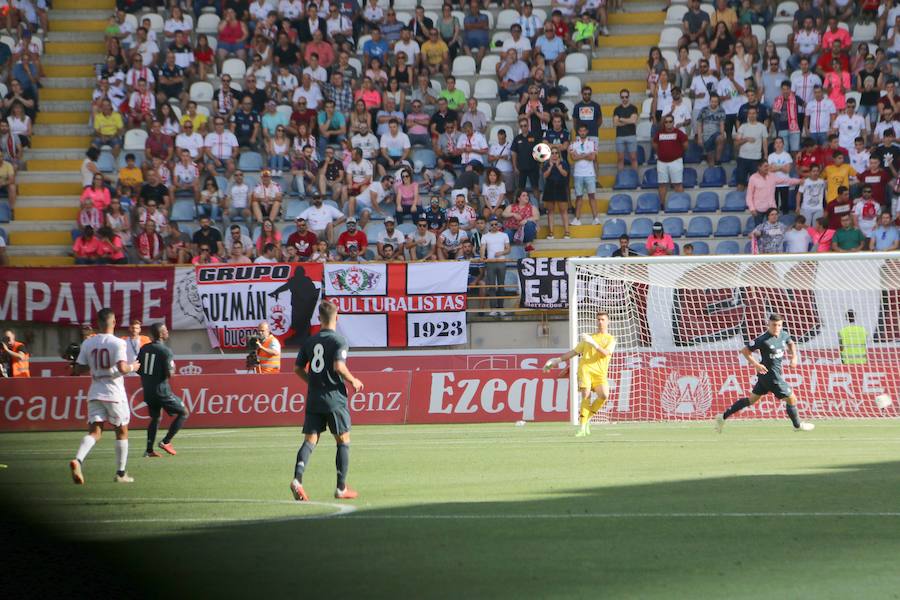 Fotos: Las imágenes de la afición en el Cultural-Real Madrid