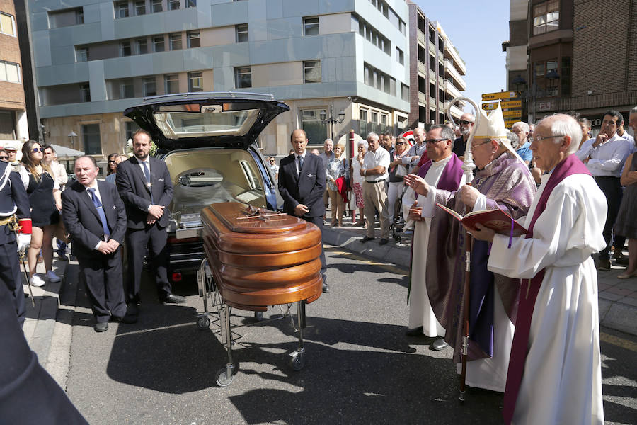 Fotos: Funeral del político leonés David Vázquez