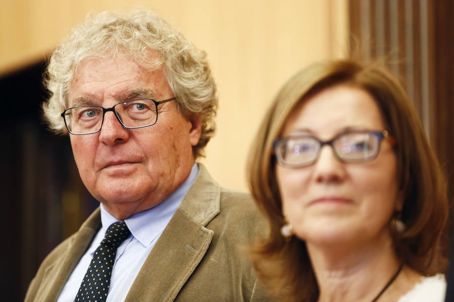 Fotos: Recepción en el Ayuntamiento de los galardonados con el Premio Mano Amiga 2018