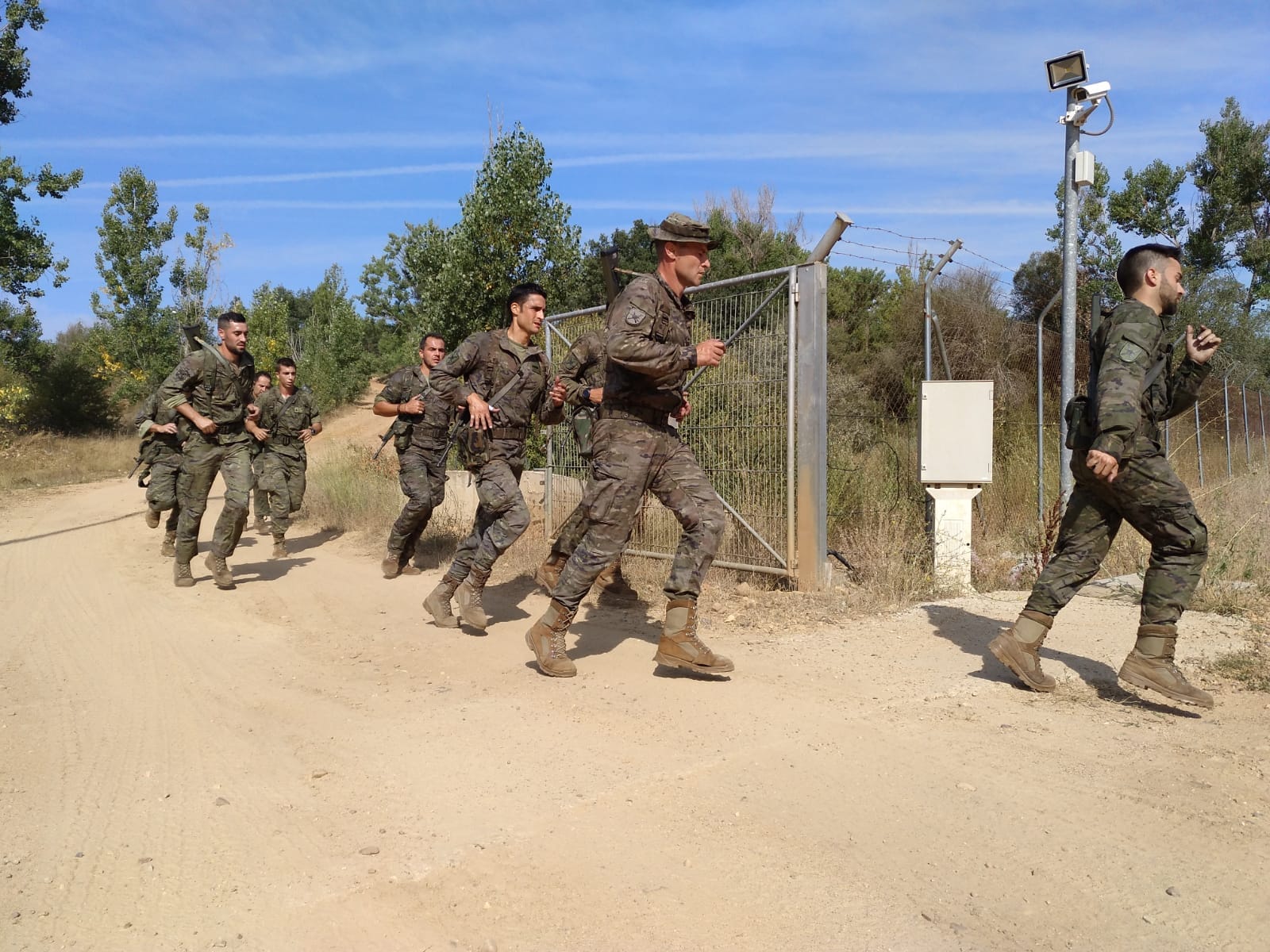 Fotos: La Legión gana en El Ferral