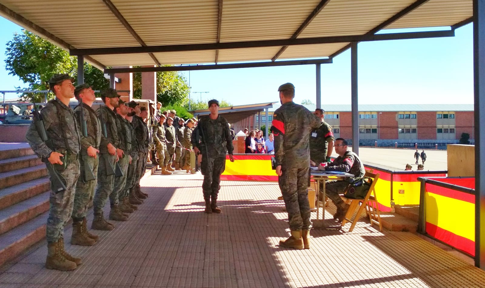 Fotos: La Legión gana en El Ferral