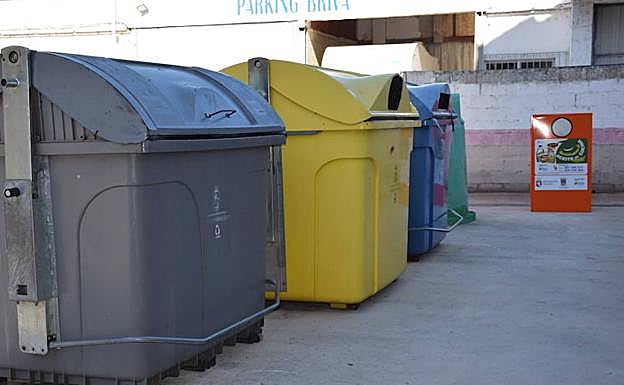 La Bañeza adquiere seis nuevos puntos de recogida de aceite por casi 4.000 euros