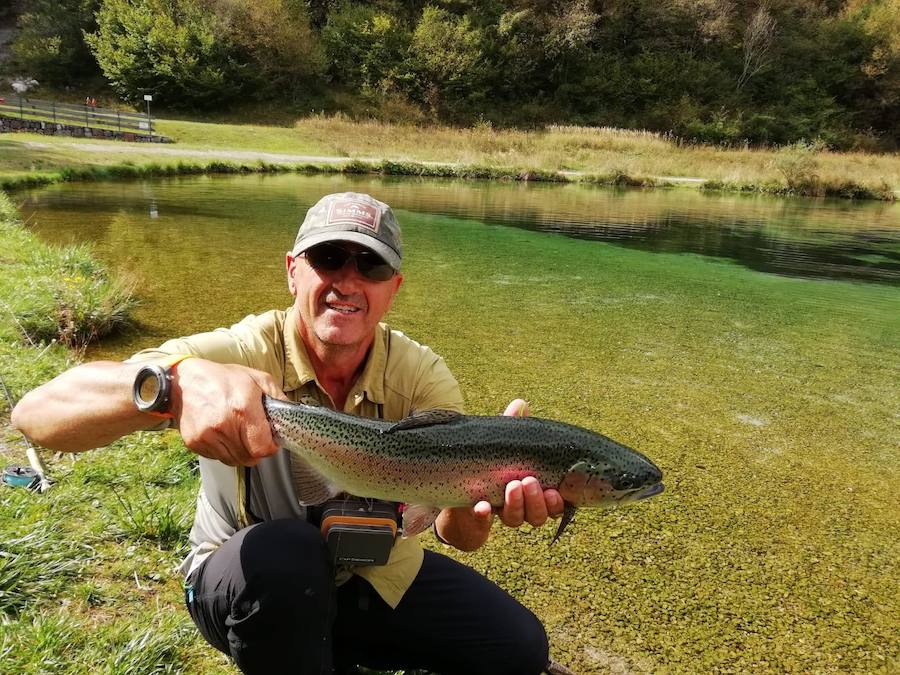 Fotos: El tricampeón del mundo de pesca con mosca, Pablo Castro, inaugura la V temporada de &#039;Conversaciones sin red&#039;