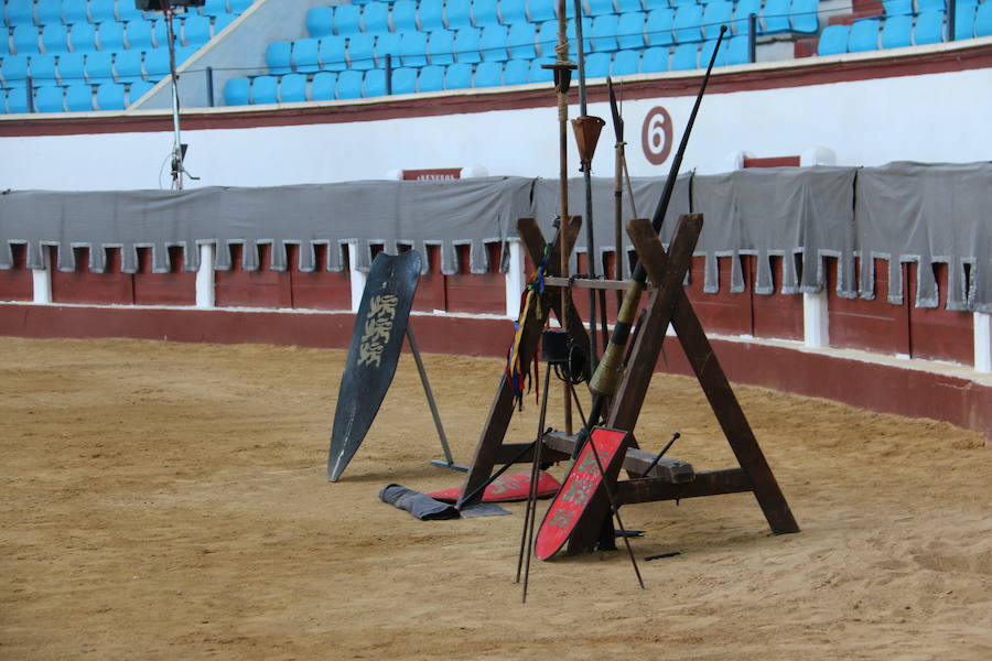 La arena de la Plaza de Toros acoge este año por primera vez la celebración de 'Las Justas Medievales' en honor al patrón