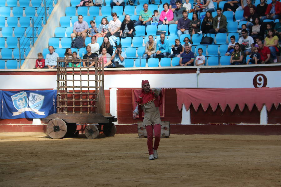 La arena de la Plaza de Toros acoge este año por primera vez la celebración de 'Las Justas Medievales' en honor al patrón