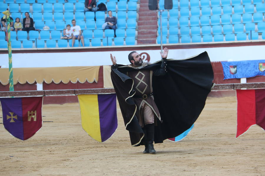 La arena de la Plaza de Toros acoge este año por primera vez la celebración de 'Las Justas Medievales' en honor al patrón