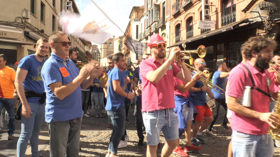 Fotos: Las peñas celebran San Froilán