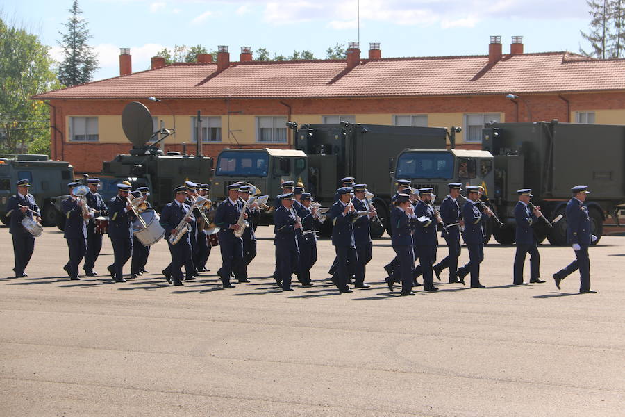 El V Batallón de Intervención en Emergencias de la Unidad Militar de Emergencias, con base en la localidad leonesa de El Ferral del Bernesga celebra la festividad en honor a su Patrona, Nuestra Señora del Rosario.