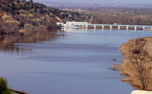 Paisaje del Río Duero desde Castronuño, en Zamora, donde se ve el embalse. 