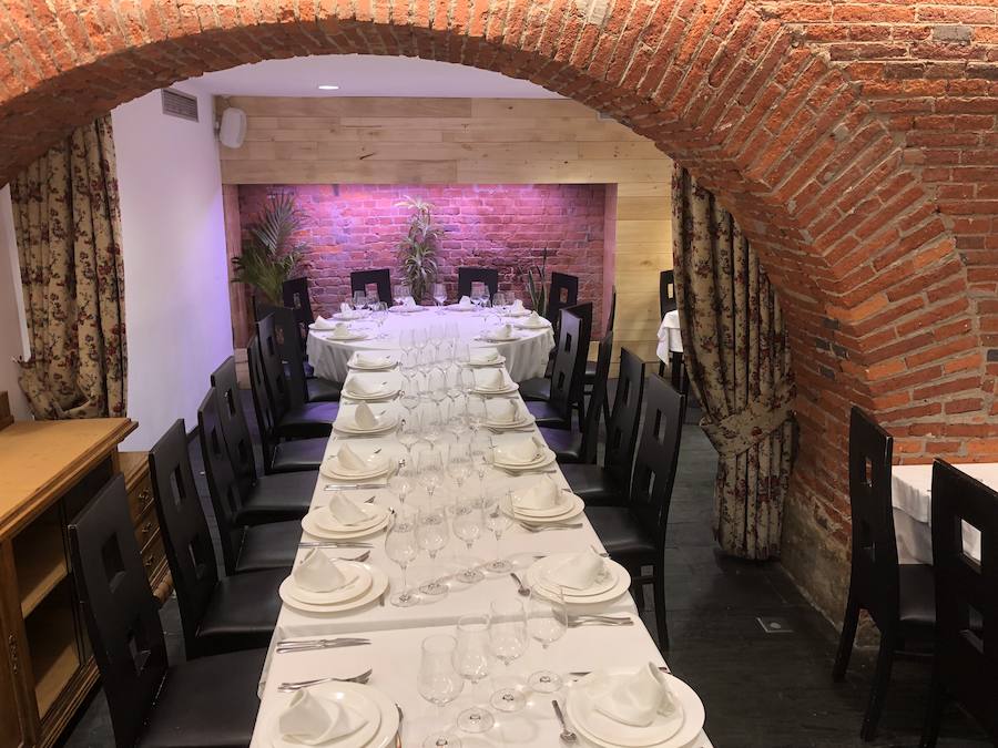 Este restaurante, situado en la calle Ancha, es un lugar perfecto para celebrar cualquier ceremonia y degustar platos frescos y de calidad 