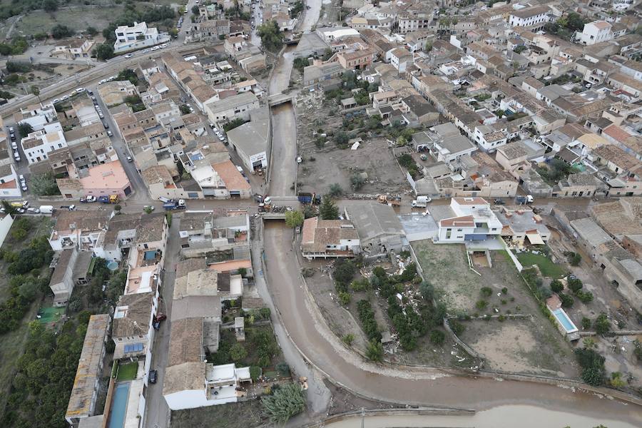 Los efectivos de la UME colaboran en las tareas de recuperación de las zonas afectadas por las inundaciones de Mallorca