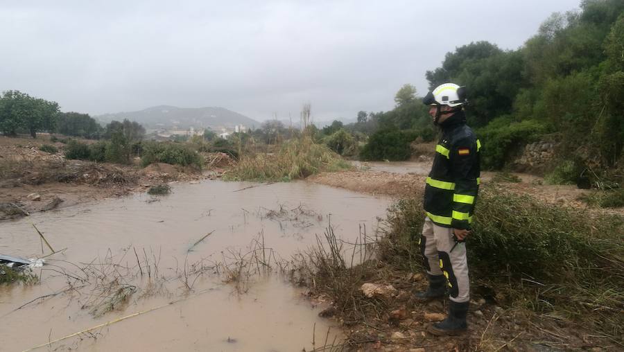 Los efectivos de la UME colaboran en las tareas de recuperación de las zonas afectadas por las inundaciones de Mallorca