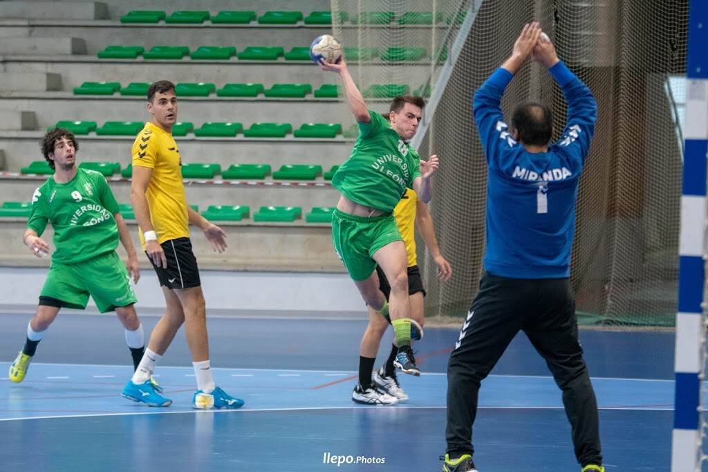 El filial del Abanca Ademar cae en el Pabellón Hansi Rodríguez ante Balonmano Soria