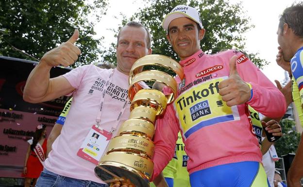 Steven De Jongh, juno a Alberto Contador en 2015. 