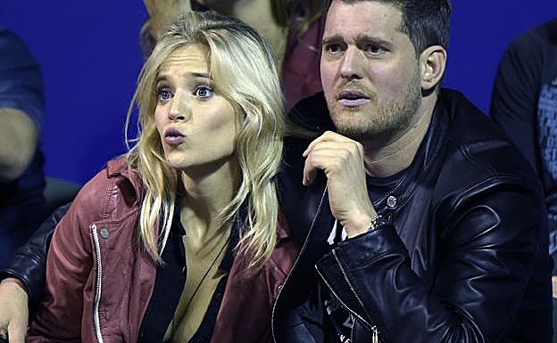 El cantante Michael Bublé y su esposa, la actriz Luisana Lopilato. 