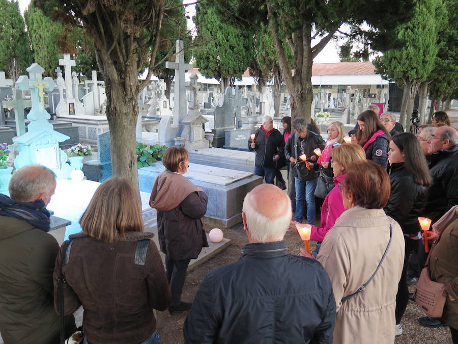 Fotos: Visita guiada al Cementerio