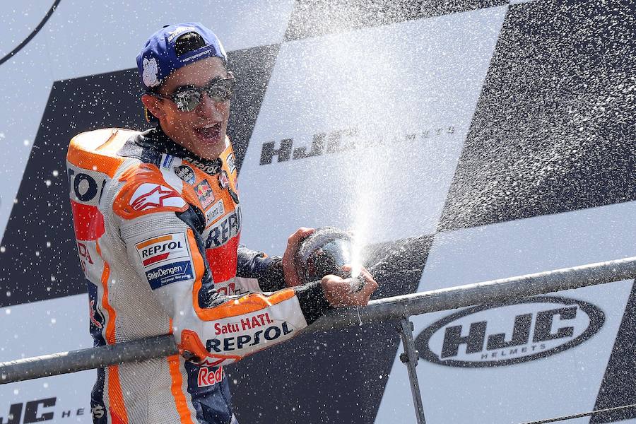 GP de Francia. Marc Márquez firmó su tercera victoria consecutiva en tierras francesas, por delante de Danilo Petrucci. 