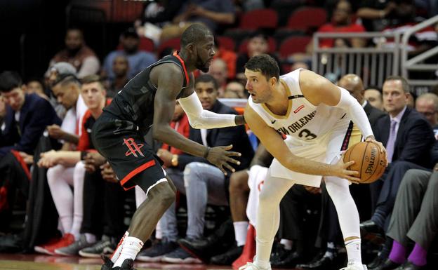 Nikola Mirotic, durante el primer partido de la temporada. 