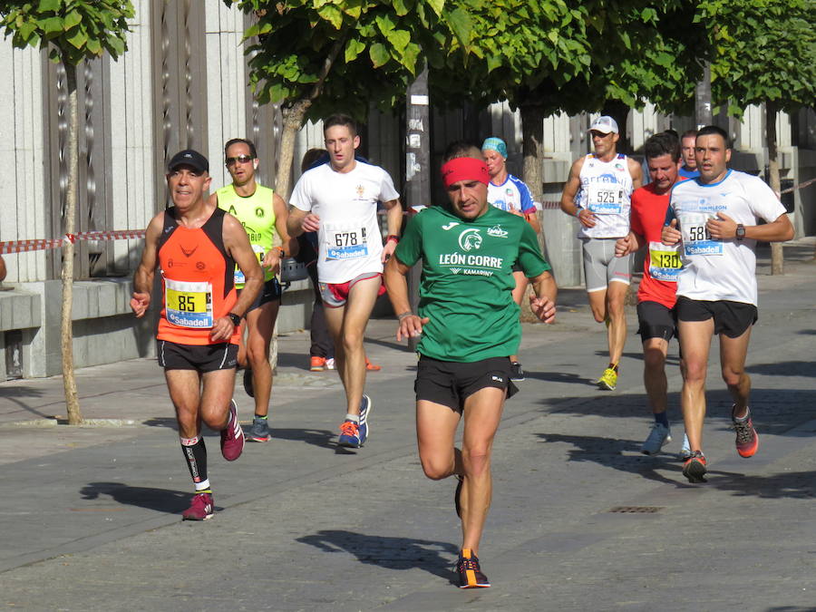 León celebra la carrera 10 kilómetros León, capital española de la gastronomía.