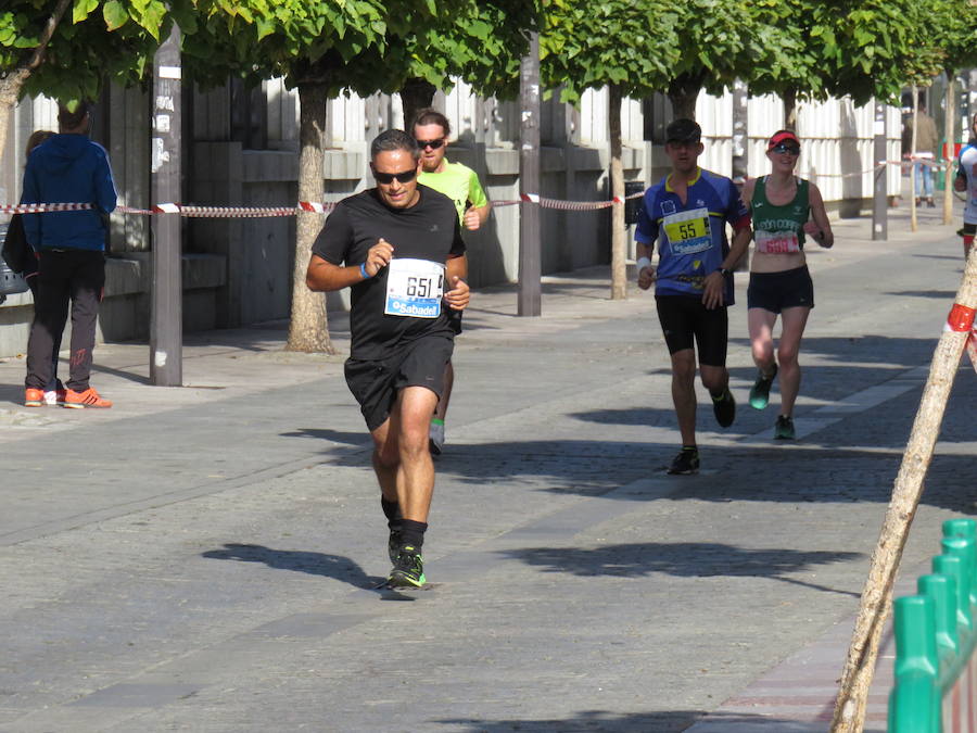 León celebra la carrera 10 kilómetros León, capital española de la gastronomía.