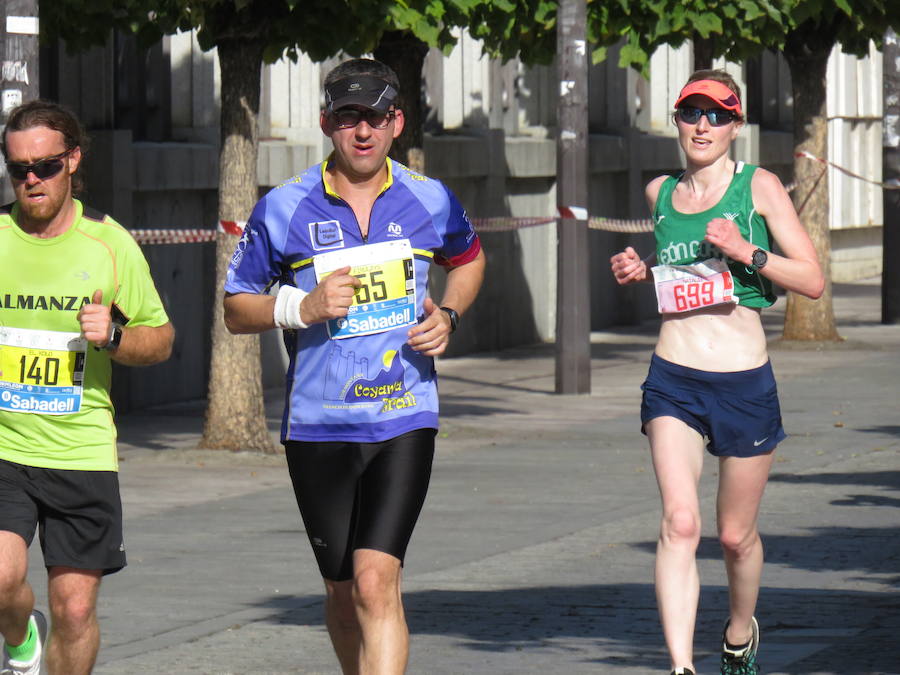 León celebra la carrera 10 kilómetros León, capital española de la gastronomía.