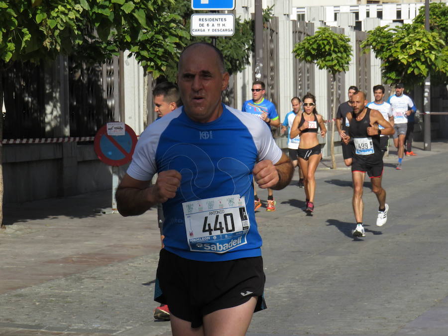 León celebra la carrera 10 kilómetros León, capital española de la gastronomía.