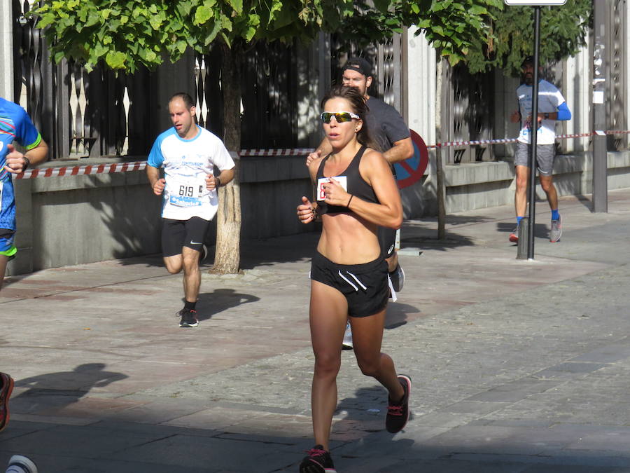 León celebra la carrera 10 kilómetros León, capital española de la gastronomía.