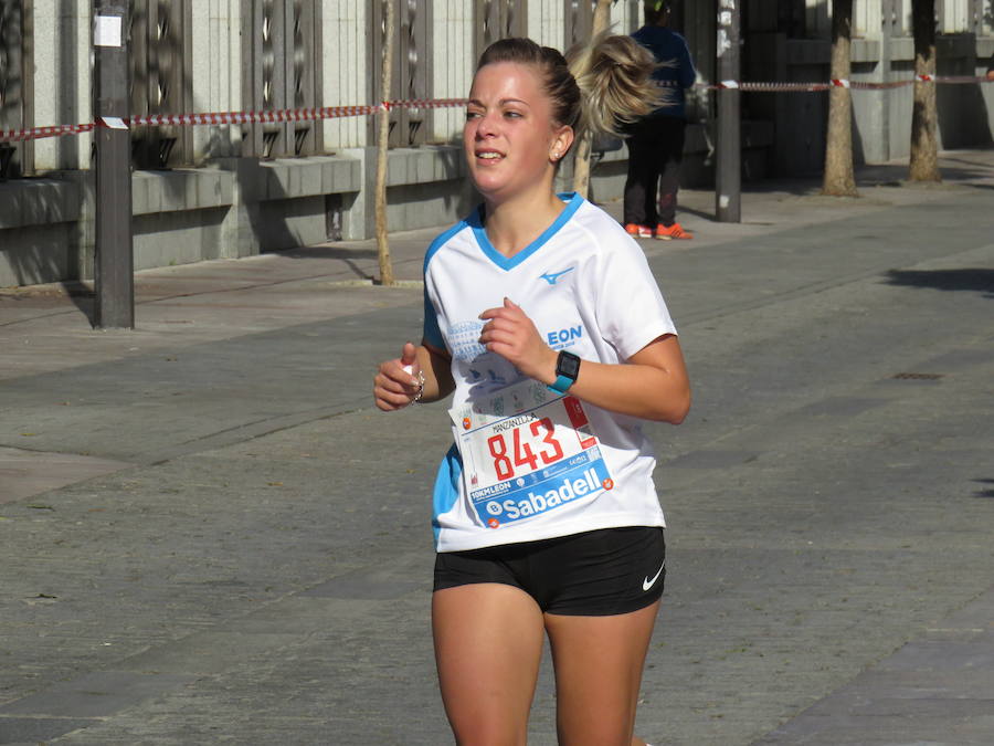 León celebra la carrera 10 kilómetros León, capital española de la gastronomía.