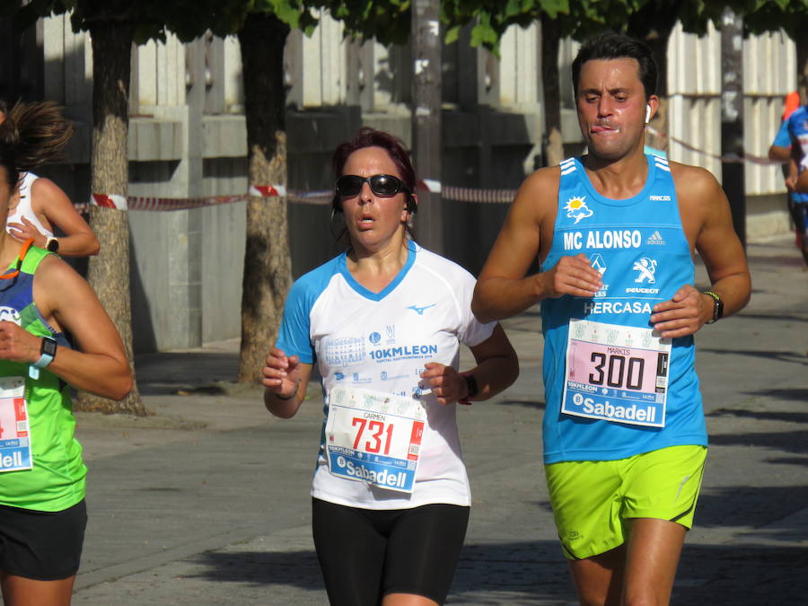 León celebra la carrera 10 kilómetros León, capital española de la gastronomía.