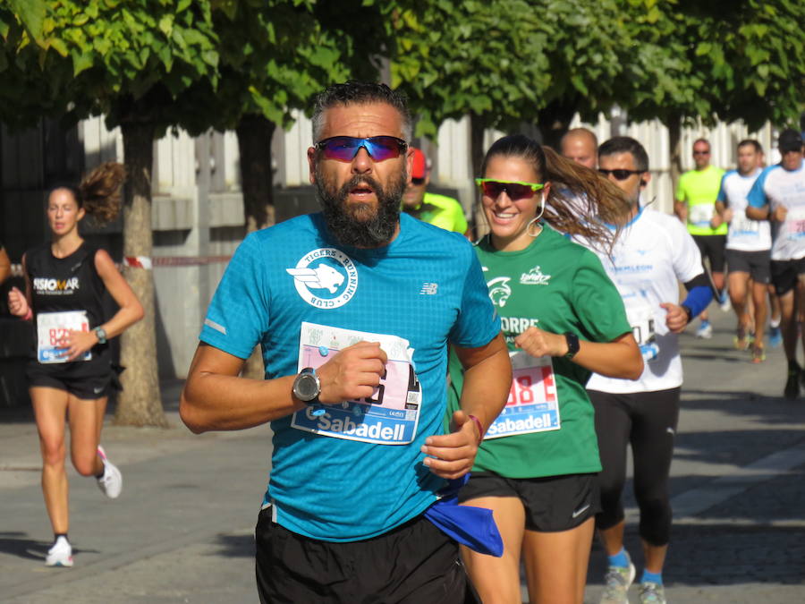 León celebra la carrera 10 kilómetros León, capital española de la gastronomía.