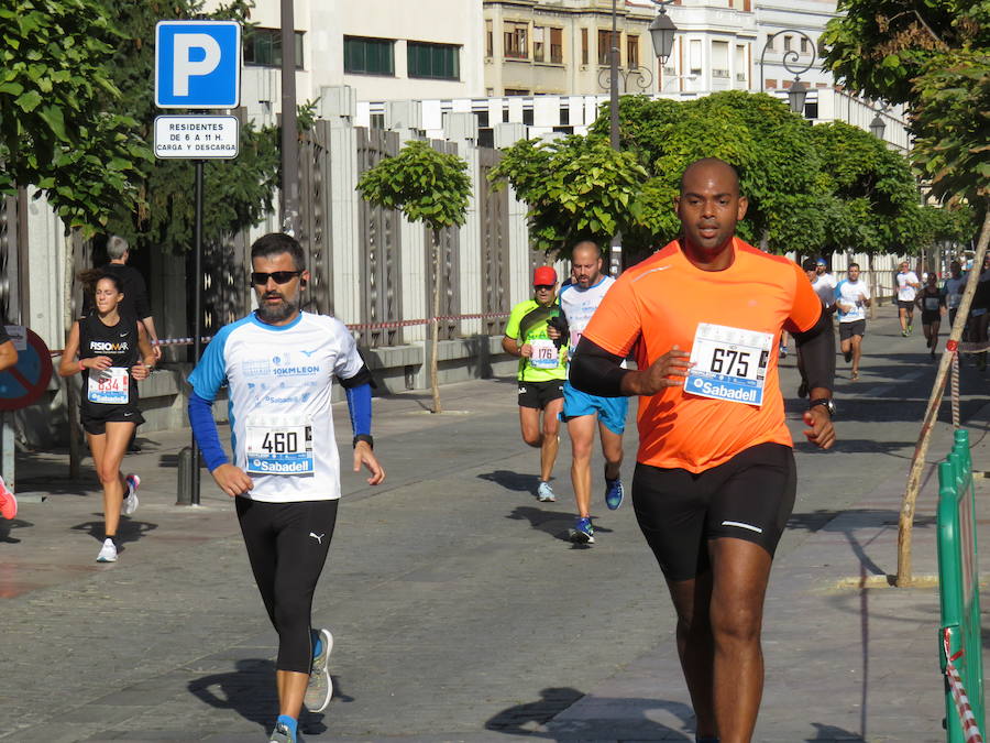 León celebra la carrera 10 kilómetros León, capital española de la gastronomía.