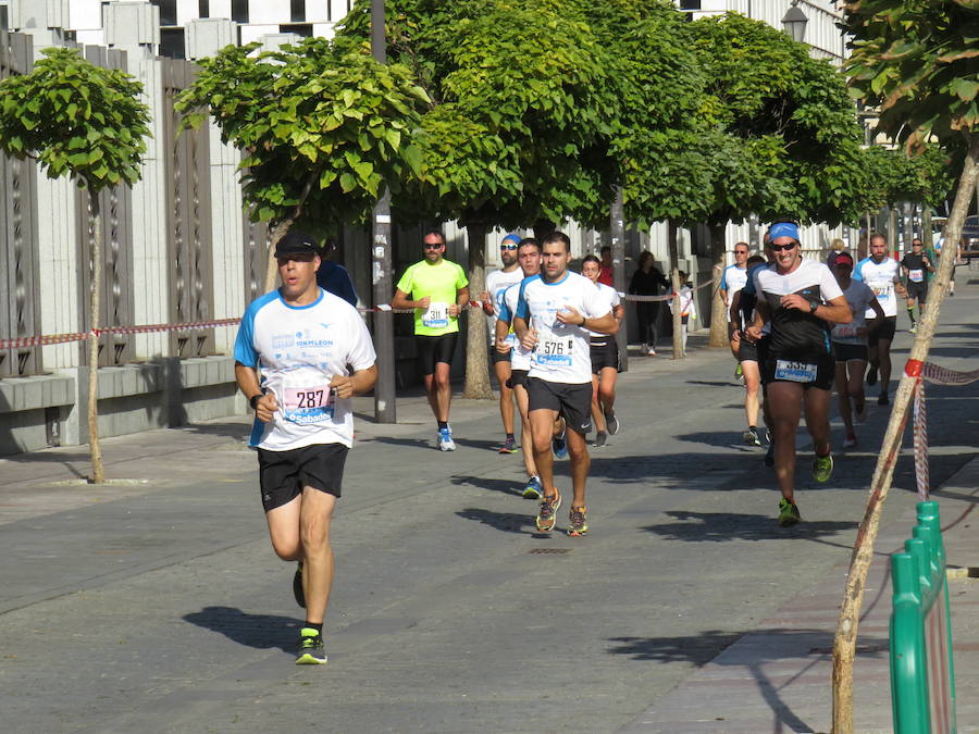 León celebra la carrera 10 kilómetros León, capital española de la gastronomía.