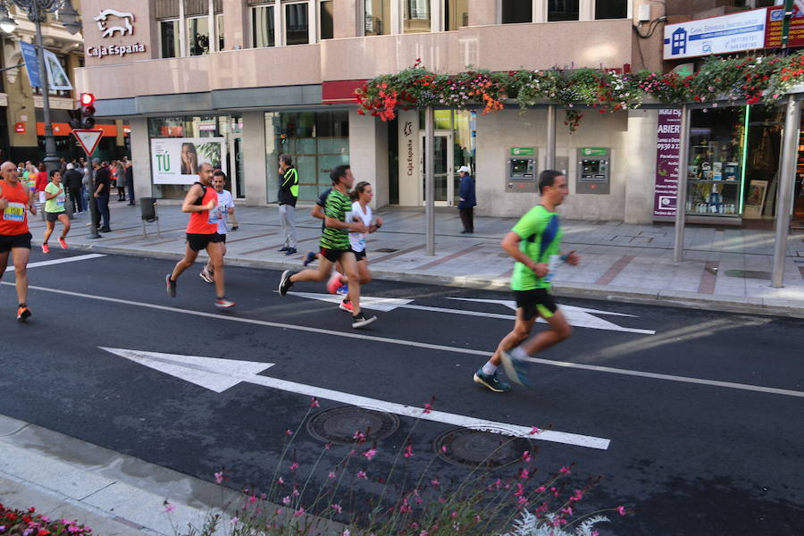 Fotos: Paso de los &#039;10 Kilómetros&#039; por Ordoño II