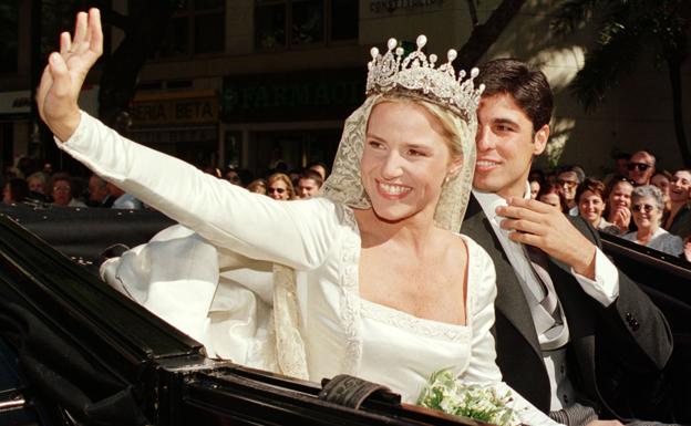 Eugenia Martínez de Irujo con Fran Rivera el día de su boda. 