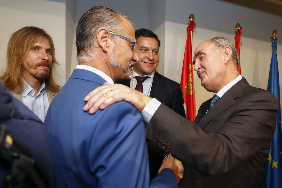 Fotos: Toma de posesión de Tomás Quintana López como Procurador del Común de Castilla y León