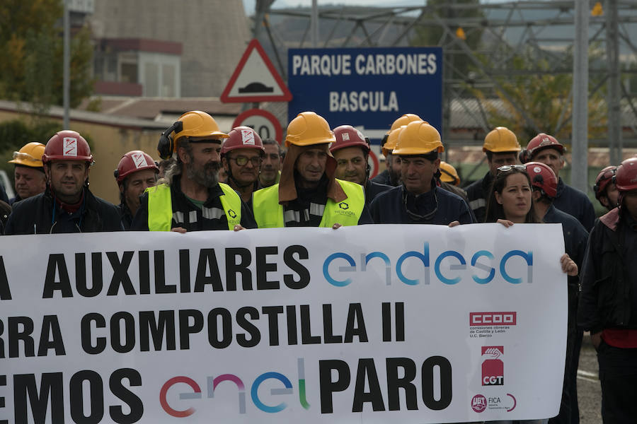 Fotos: Concentración de trabajadores de la subcontrata de Compostilla II en Cubillos del Sil