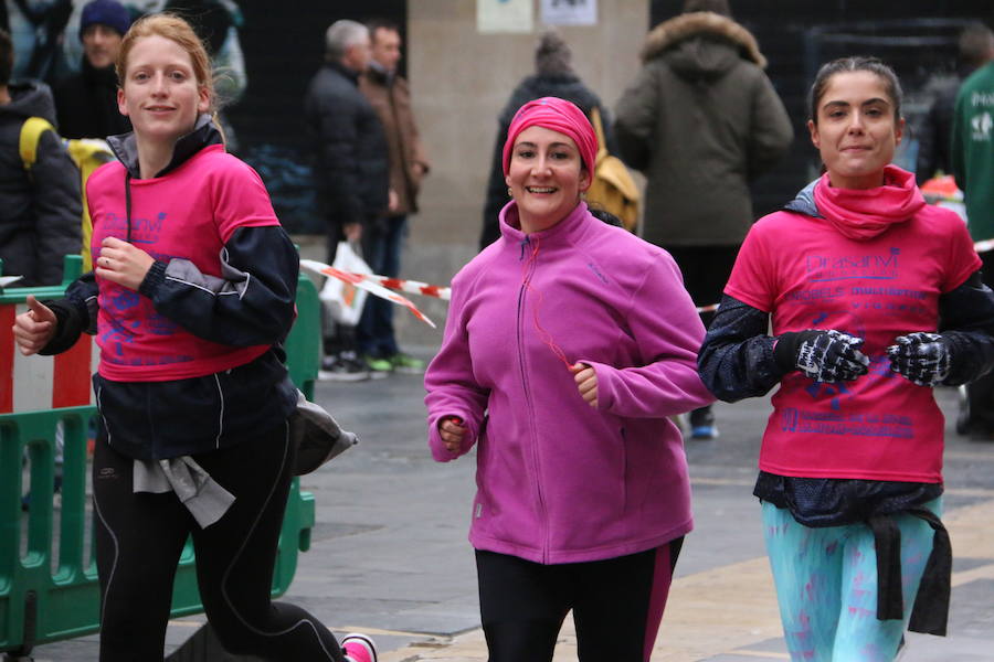 Fotos: Búscate en la Carrera de la Mujer 2018 de León (I)