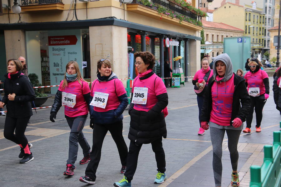 Fotos: Búscate en la Carrera de la Mujer 2018 de León (I)