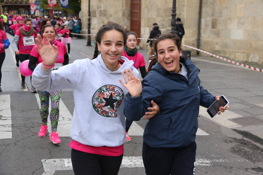 Fotos: Búscate en la Carrera de la Mujer 2018 de León (III)